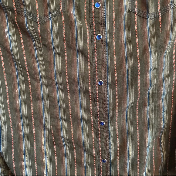 Rock 47 By Wrangler Women's Large
Stripe Blue Snap Western Long Sleeve-Metallic - Picture 11 of 12